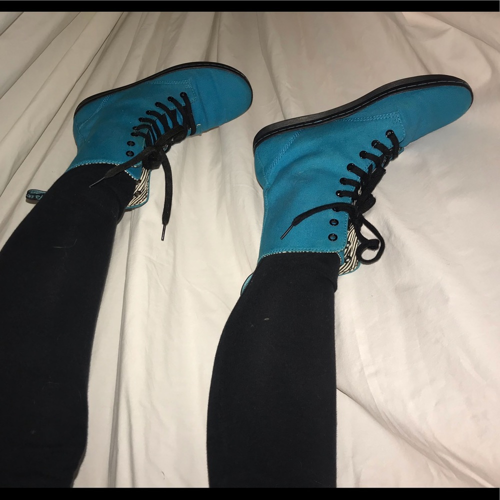 Doc Martens🧊⚡️